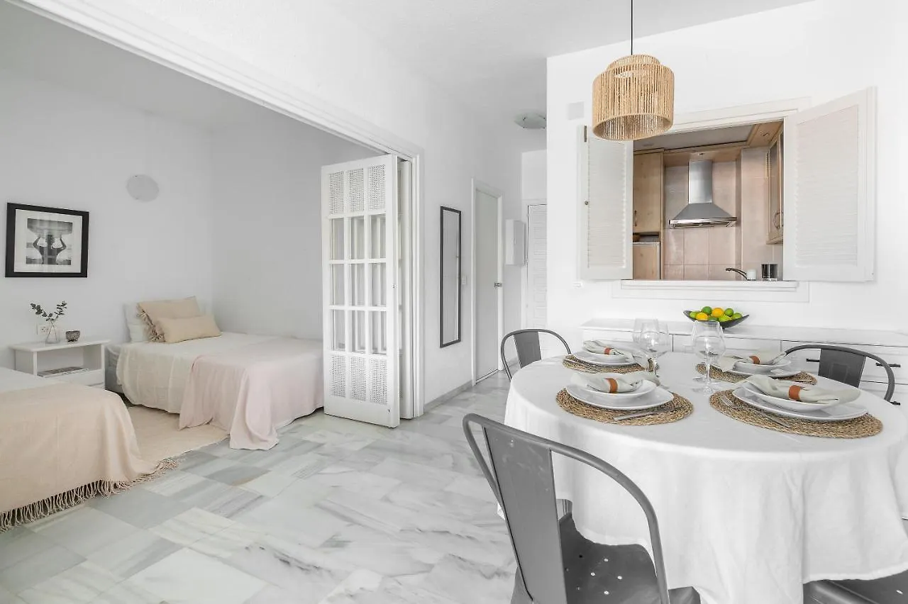 2Bdr Apartment With Sea View In Golden Mile, Marbella Spain